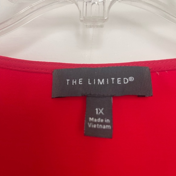 Red blouse/top - Picture 3 of 12